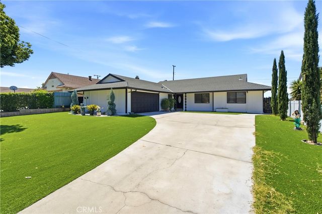 27611 Foster, Highland, CA 92346