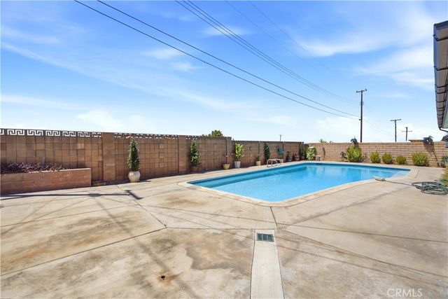27611 Foster, Highland, CA 92346