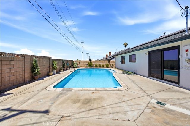 27611 Foster, Highland, CA 92346