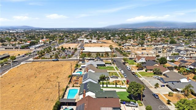 27611 Foster, Highland, CA 92346