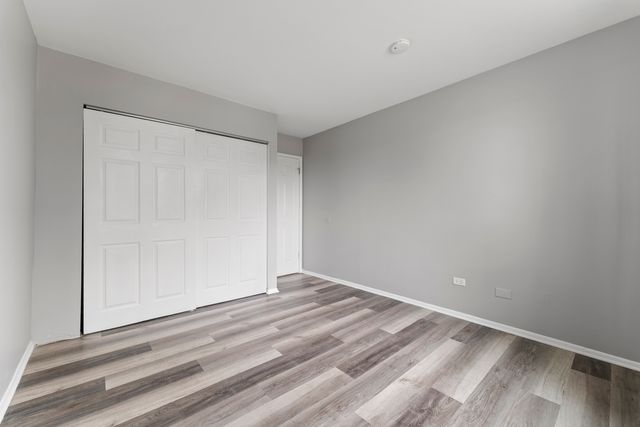 1500 Robin Circle 203, Hoffman Estates, IL 60169