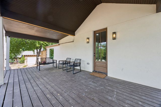 3102 W Jefferson Boulevard, Dallas, TX 75211