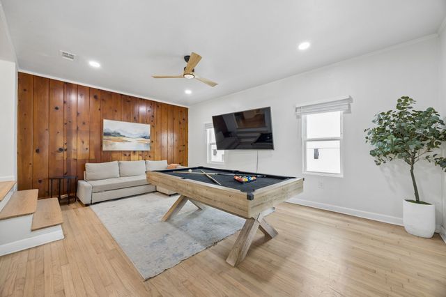 3102 W Jefferson Boulevard, Dallas, TX 75211