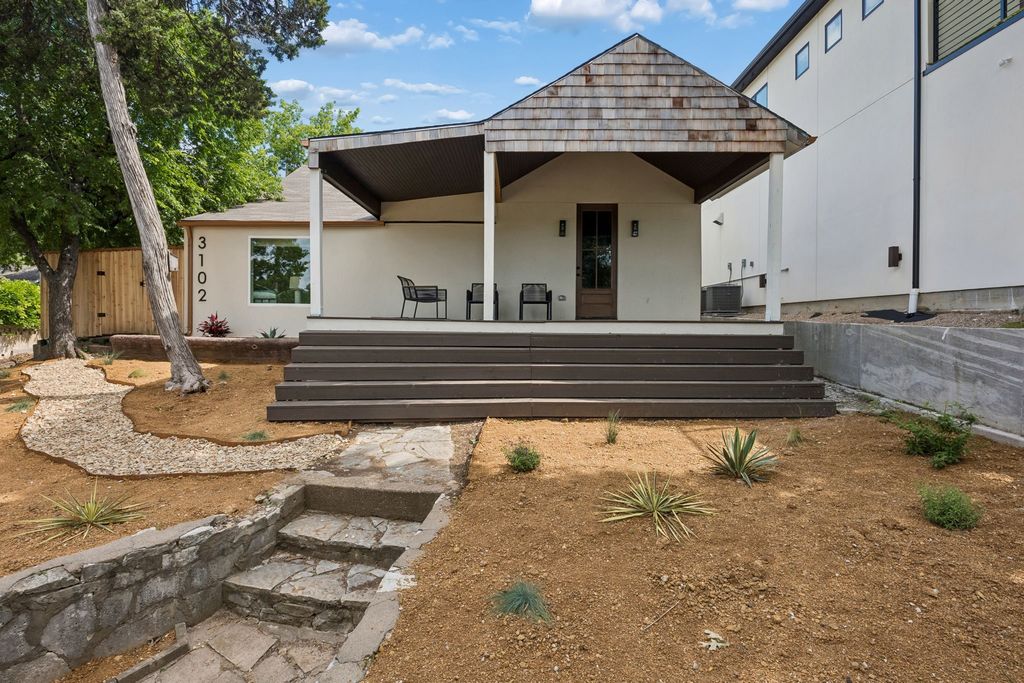 3102 W Jefferson Boulevard, Dallas, TX 75211