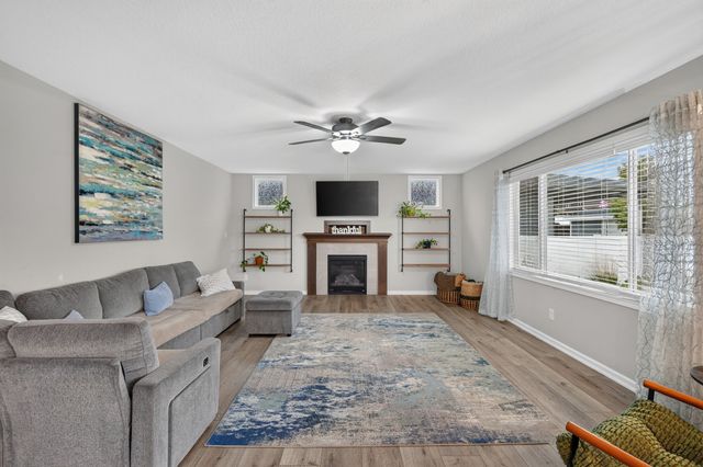 1110 Lynne Drive, Adel, IA 50003