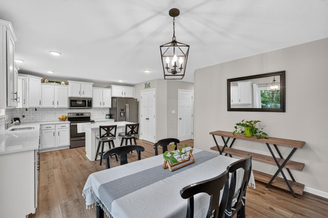 1110 Lynne Drive, Adel, IA 50003