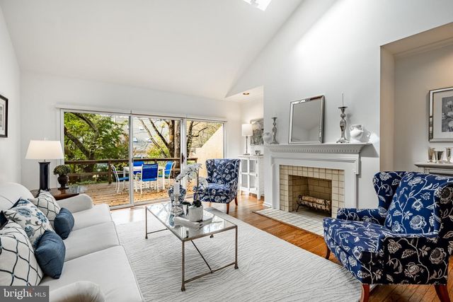 6 WINGSTONE LN, Devon, PA 19333