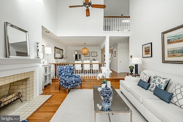 6 WINGSTONE LN, Devon, PA 19333