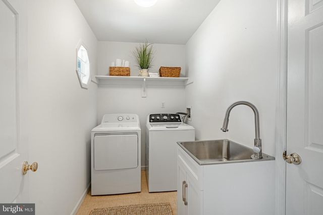 6 WINGSTONE LN, Devon, PA 19333