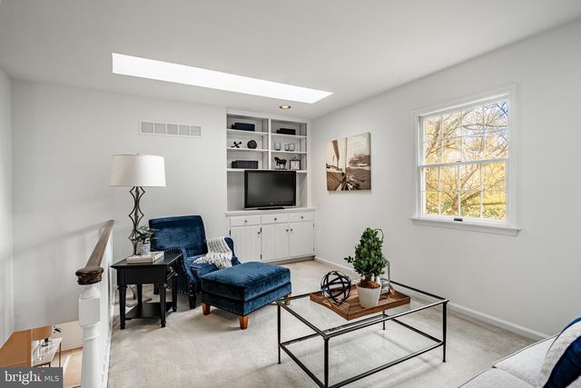 6 WINGSTONE LN, Devon, PA 19333