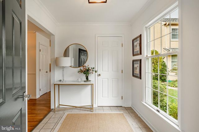 6 WINGSTONE LN, Devon, PA 19333