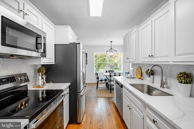 6 WINGSTONE LN, Devon, PA 19333