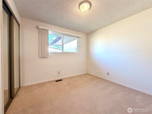 3430 Olive Way, Longview, WA 98632