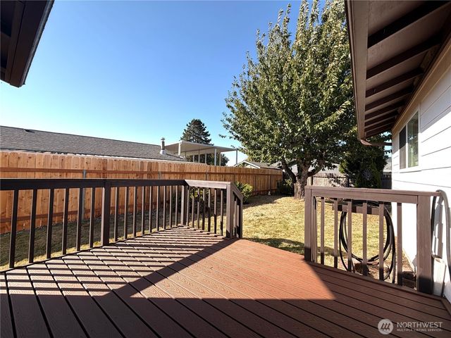 3430 Olive Way, Longview, WA 98632