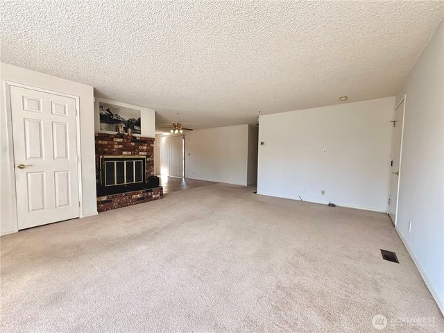 3430 Olive Way, Longview, WA 98632