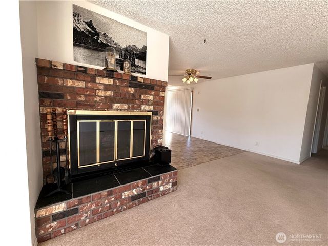 3430 Olive Way, Longview, WA 98632