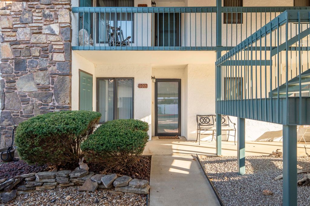 1207 Paradise Landing Road, Kimberling City, MO 65686