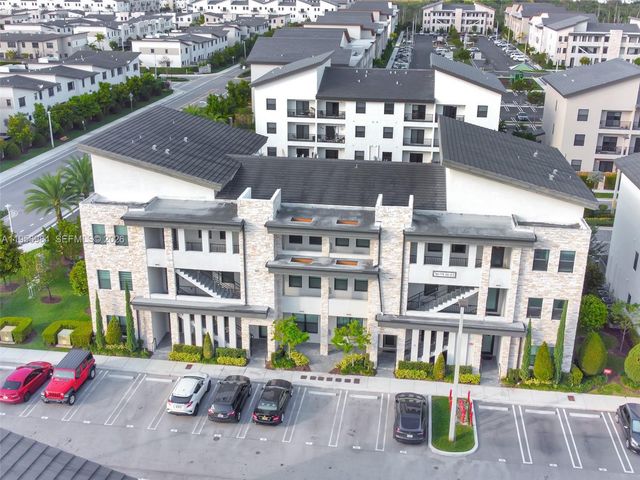 7865 NW 104th Ave 32, Doral, FL 33178