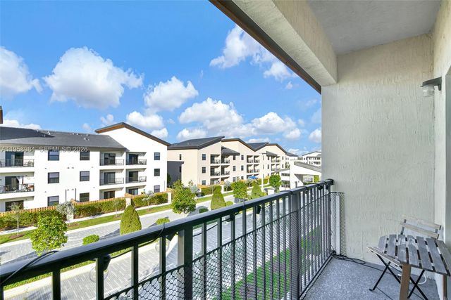 7865 NW 104th Ave 32, Doral, FL 33178