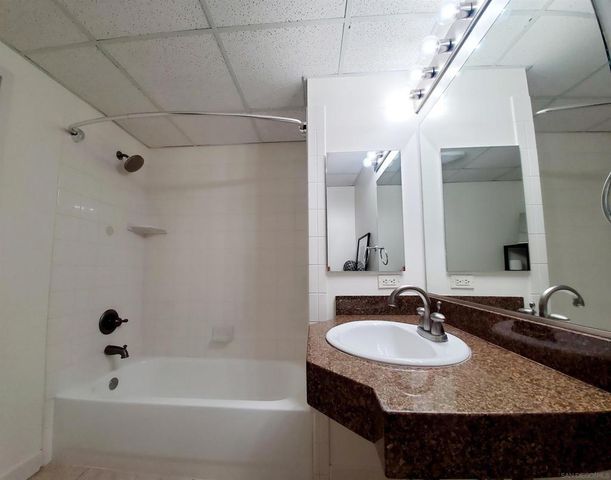 1080 Park Blvd 817, San Diego, CA 92101