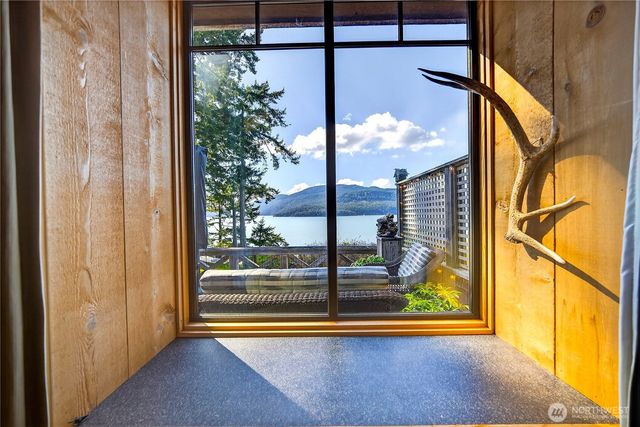 5132 West Shore Road, Anacortes, WA 98221