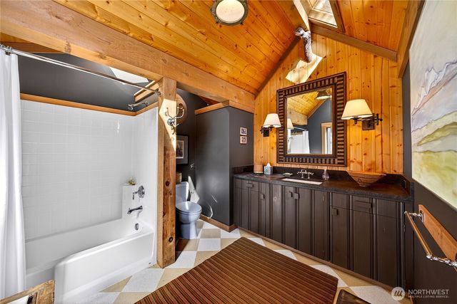 5132 West Shore Road, Anacortes, WA 98221