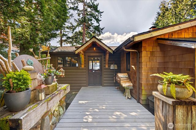 5132 West Shore Road, Anacortes, WA 98221