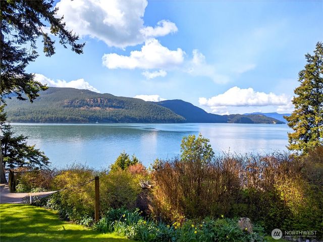 5132 West Shore Road, Anacortes, WA 98221