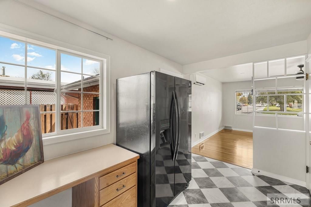 Image 11 of property listing at 1219 10th Street, Idaho Falls, ID 83404