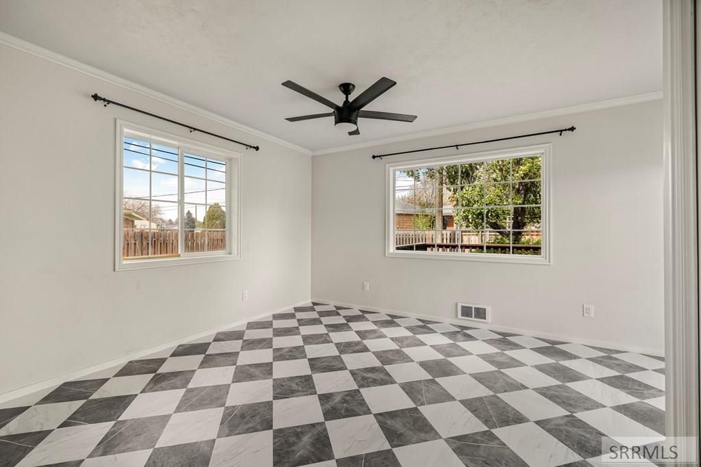 Image 14 of property listing at 1219 10th Street, Idaho Falls, ID 83404