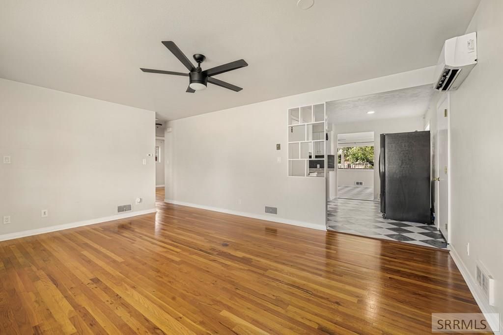 Image 2 of property listing at 1219 10th Street, Idaho Falls, ID 83404