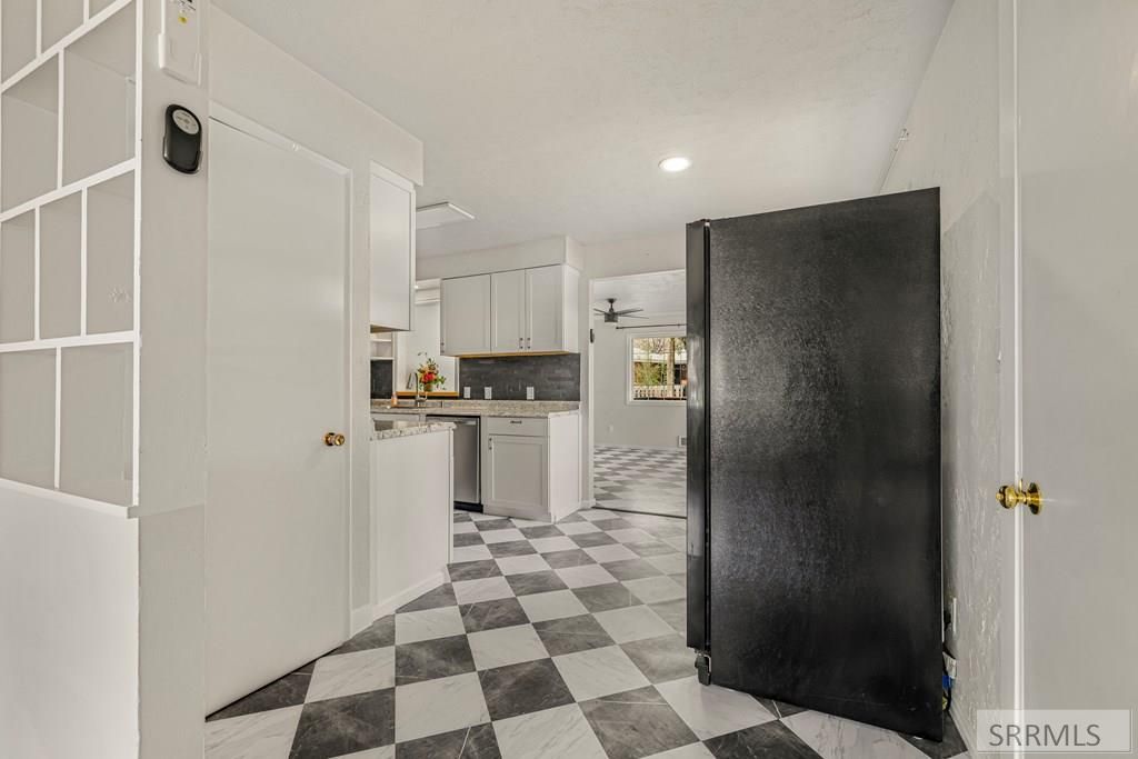 Image 7 of property listing at 1219 10th Street, Idaho Falls, ID 83404