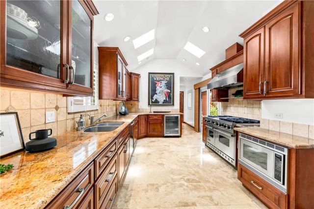 312 15th, Seal Beach, CA 90740