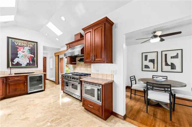 312 15th, Seal Beach, CA 90740