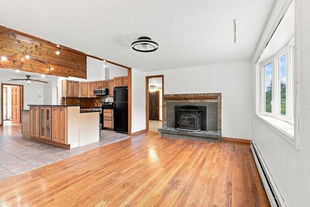 45 Campbell Dr, Easthampton, MA 01027
