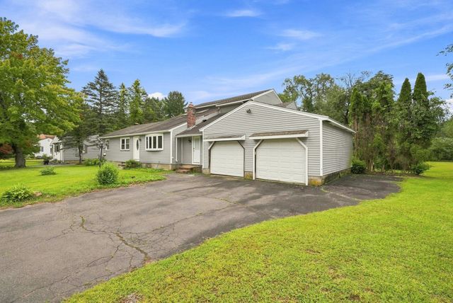 45 Campbell Dr, Easthampton, MA 01027
