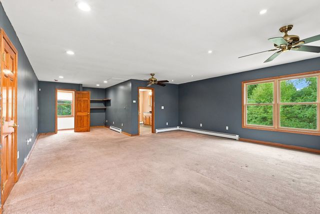 45 Campbell Dr, Easthampton, MA 01027