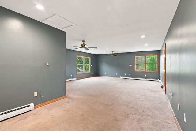 45 Campbell Dr, Easthampton, MA 01027