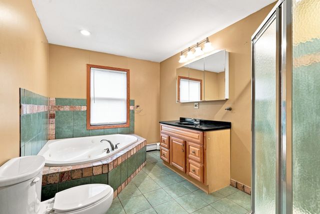 45 Campbell Dr, Easthampton, MA 01027