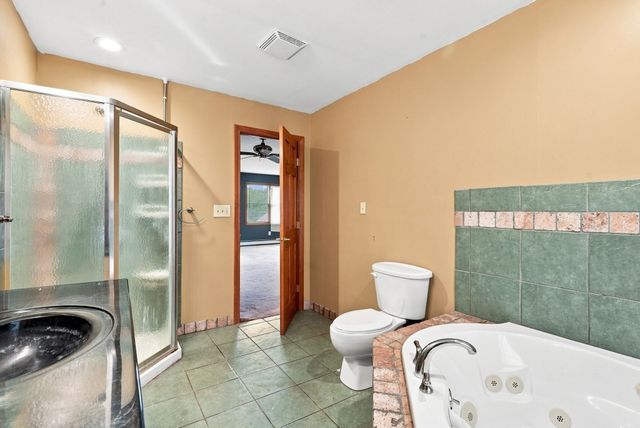 45 Campbell Dr, Easthampton, MA 01027