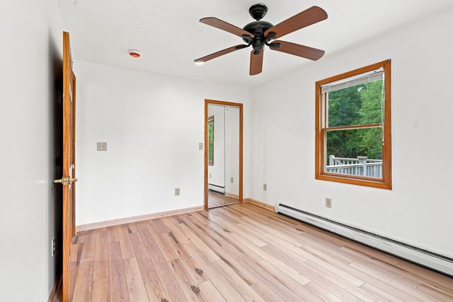 45 Campbell Dr, Easthampton, MA 01027