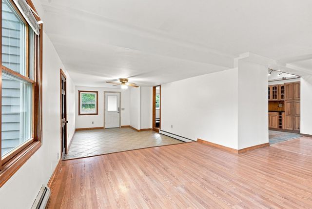 45 Campbell Dr, Easthampton, MA 01027