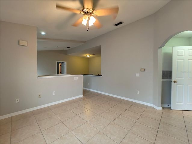 826 GRAND REGENCY POINT 202, Altamonte Springs, FL 32714