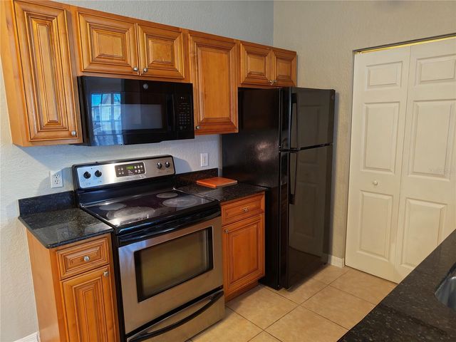 826 GRAND REGENCY POINT 202, Altamonte Springs, FL 32714