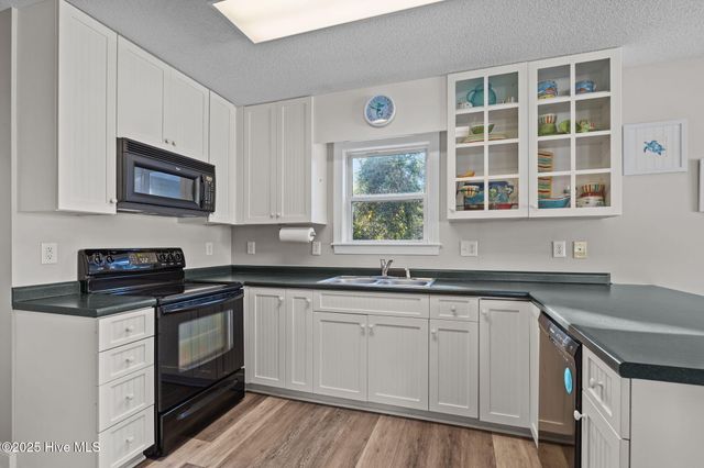 313 Loblolly Street, Emerald Isle, NC 28594