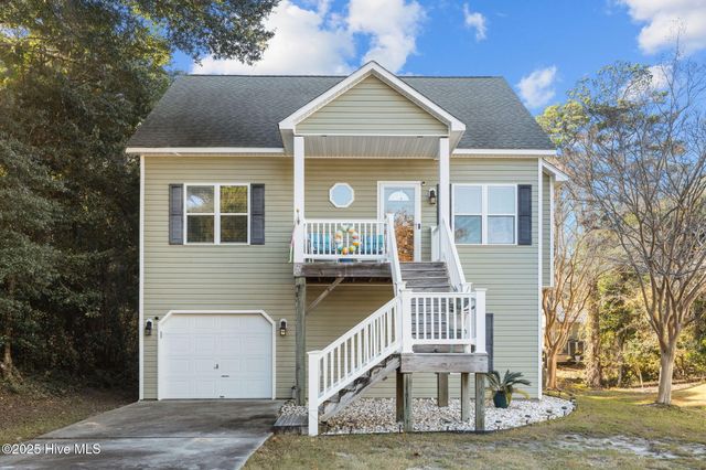 313 Loblolly Street, Emerald Isle, NC 28594