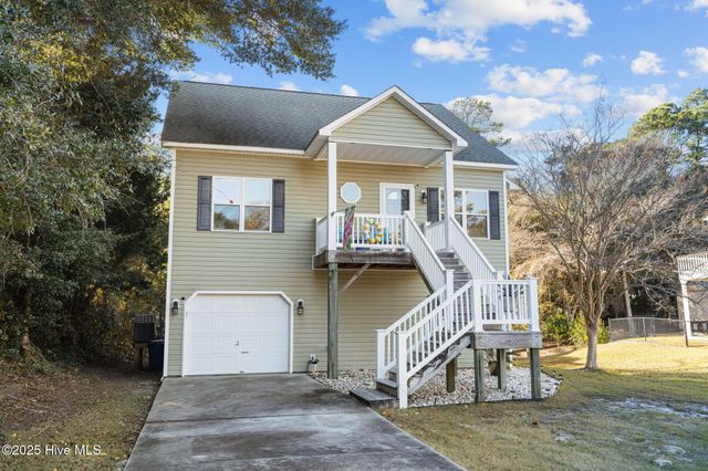 313 Loblolly Street, Emerald Isle, NC 28594