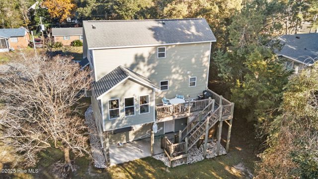 313 Loblolly Street, Emerald Isle, NC 28594