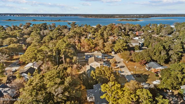 313 Loblolly Street, Emerald Isle, NC 28594