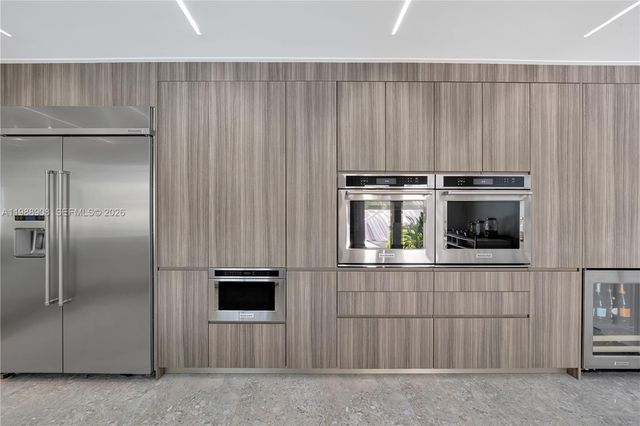 10705 SW 128th Ter, Miami, FL 33176